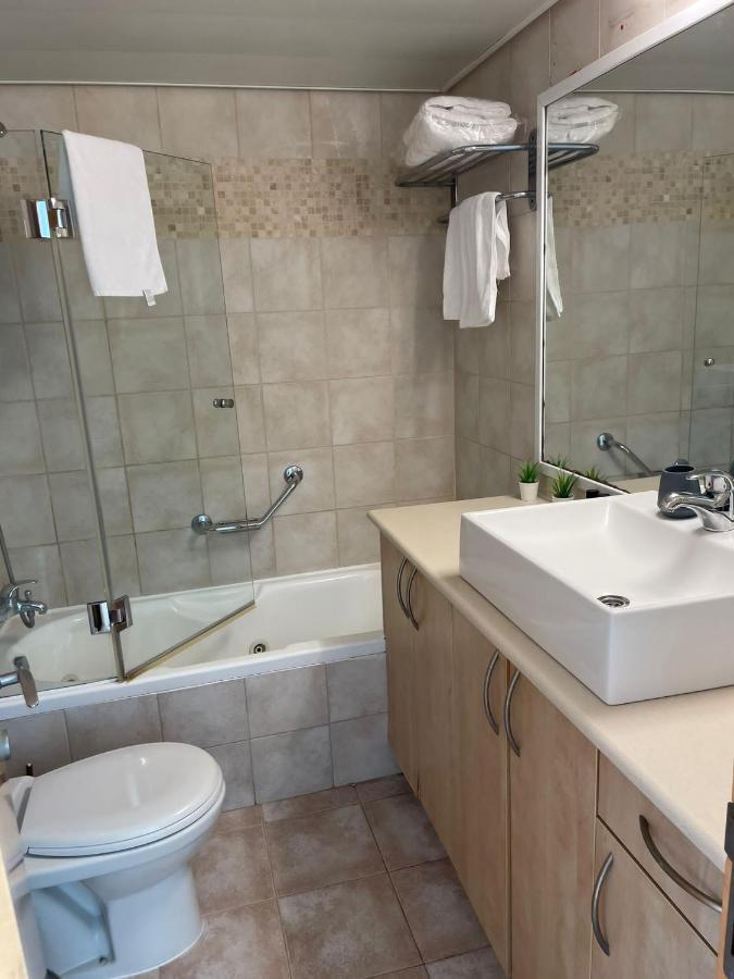 Oceanus Apartment Hotel Herzliya Экстерьер фото