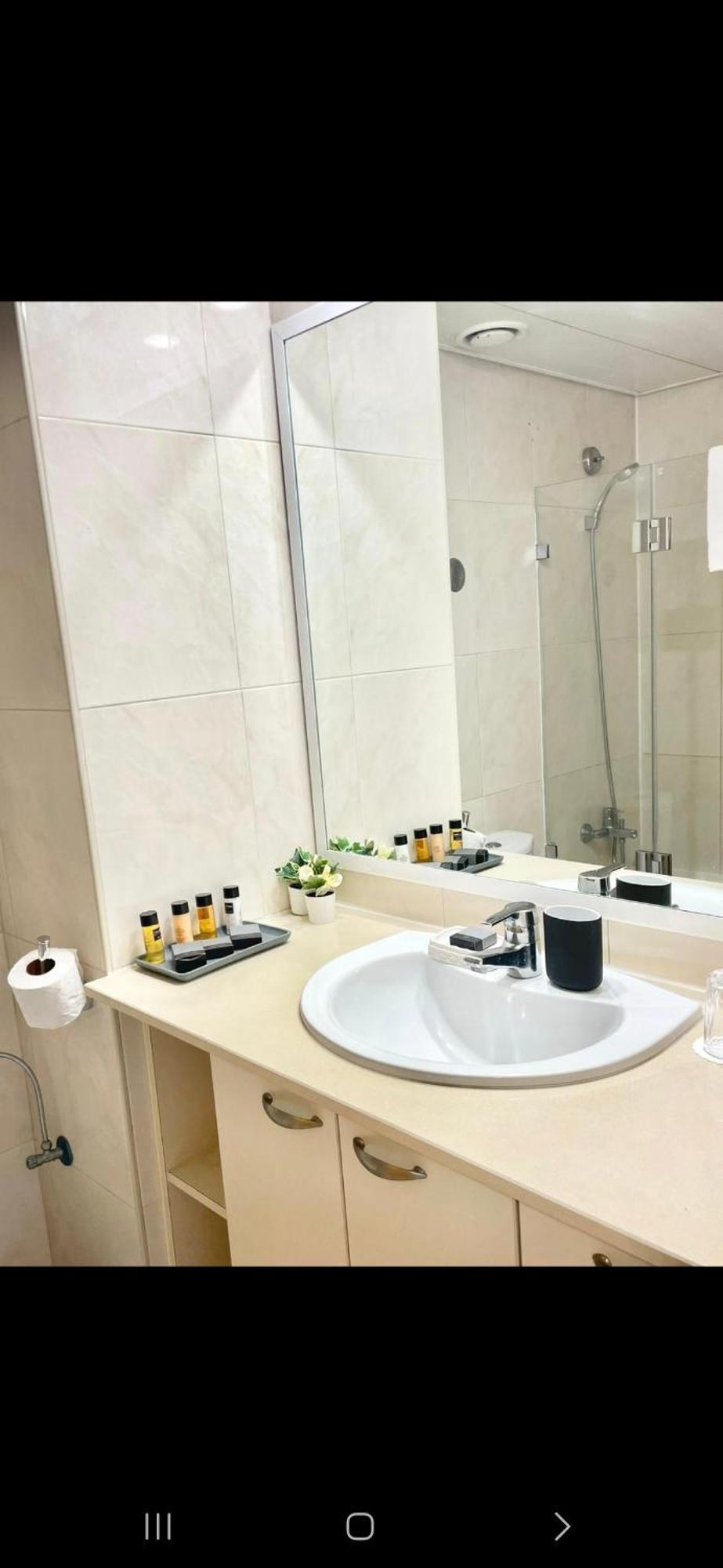 Oceanus Apartment Hotel Herzliya Экстерьер фото